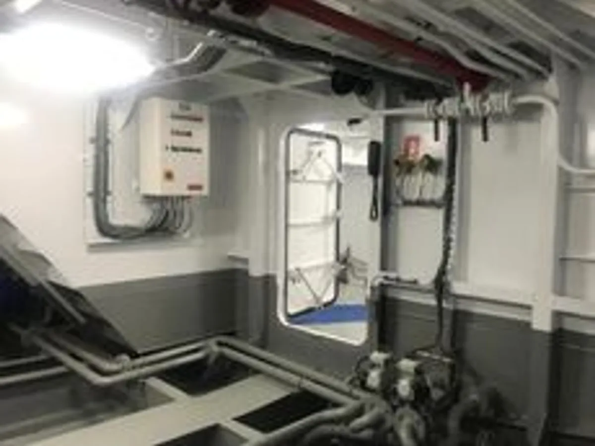 Пасажирський корабель для продажу