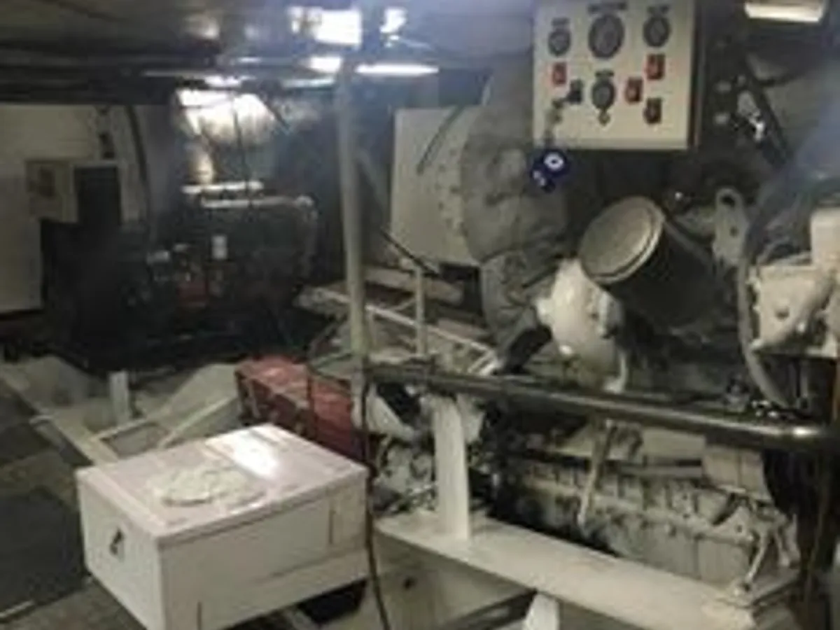 Пасажирський корабель для продажу