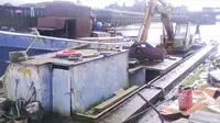 Баржа для продажу