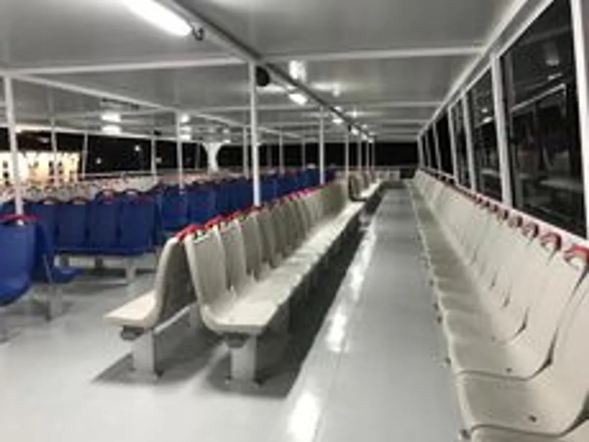 Пасажирський корабель для продажу