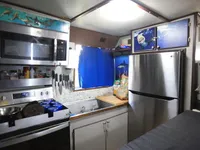 Дослідницьке судно для продажу