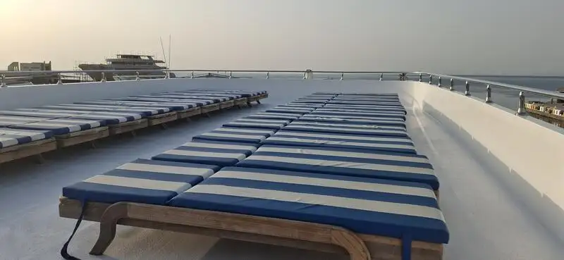 Круїзний лайнер для продажу