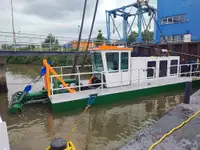 Контейнерний корабель на продаж