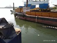 Баржа на продаж
