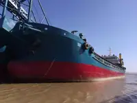 Баржа на продаж