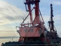 Судно з краном для продажу