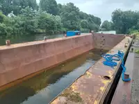 Баржа для продажу