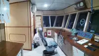 Десантний корабель-танкер для продажу