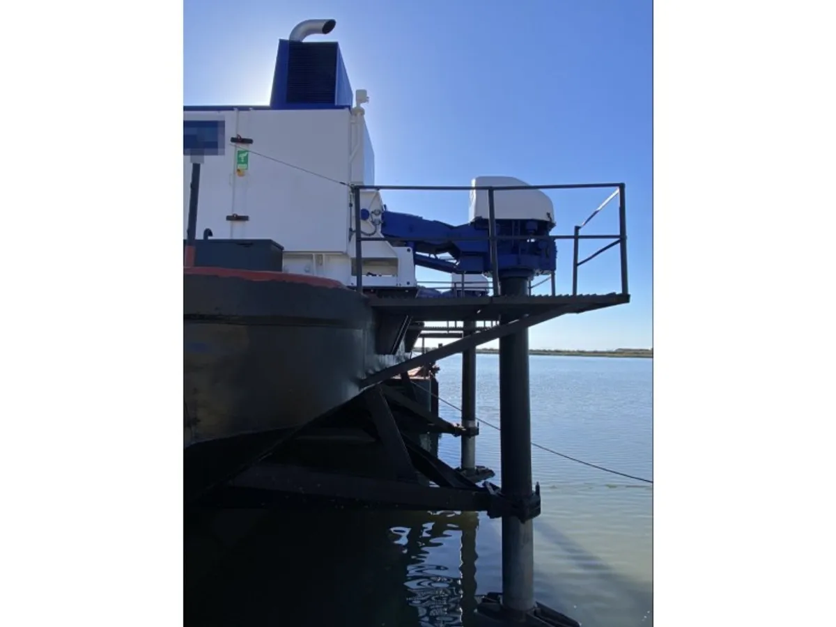 Баржа для продажу