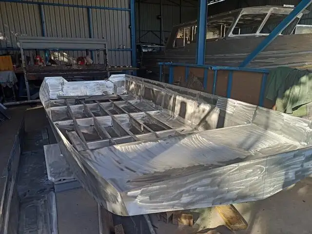 Робочі човни для продажу