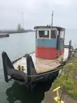Буксирний човен на продаж
