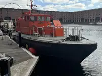 Лоцманський катер для продажу