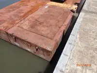 Баржа на продаж