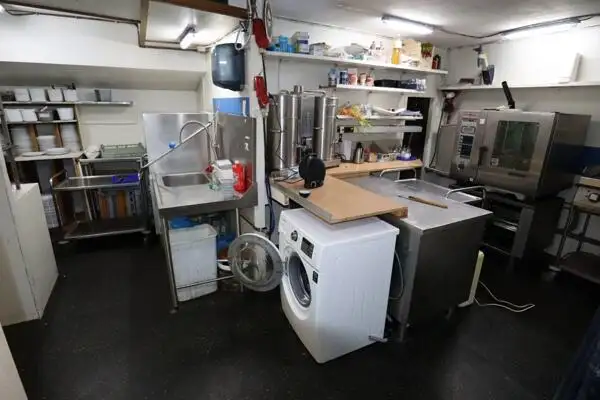 Пасажирський корабель для продажу