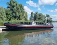 Контейнерний корабель на продаж