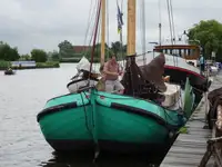 Баржа для продажу