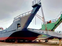 Десантний корабель-танкер для продажу