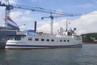 Пасажирське судно на продаж