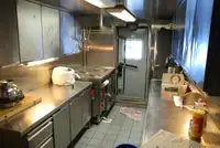Десантний корабель, танк на продаж
