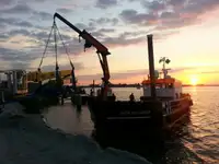 Робочі судна на продаж