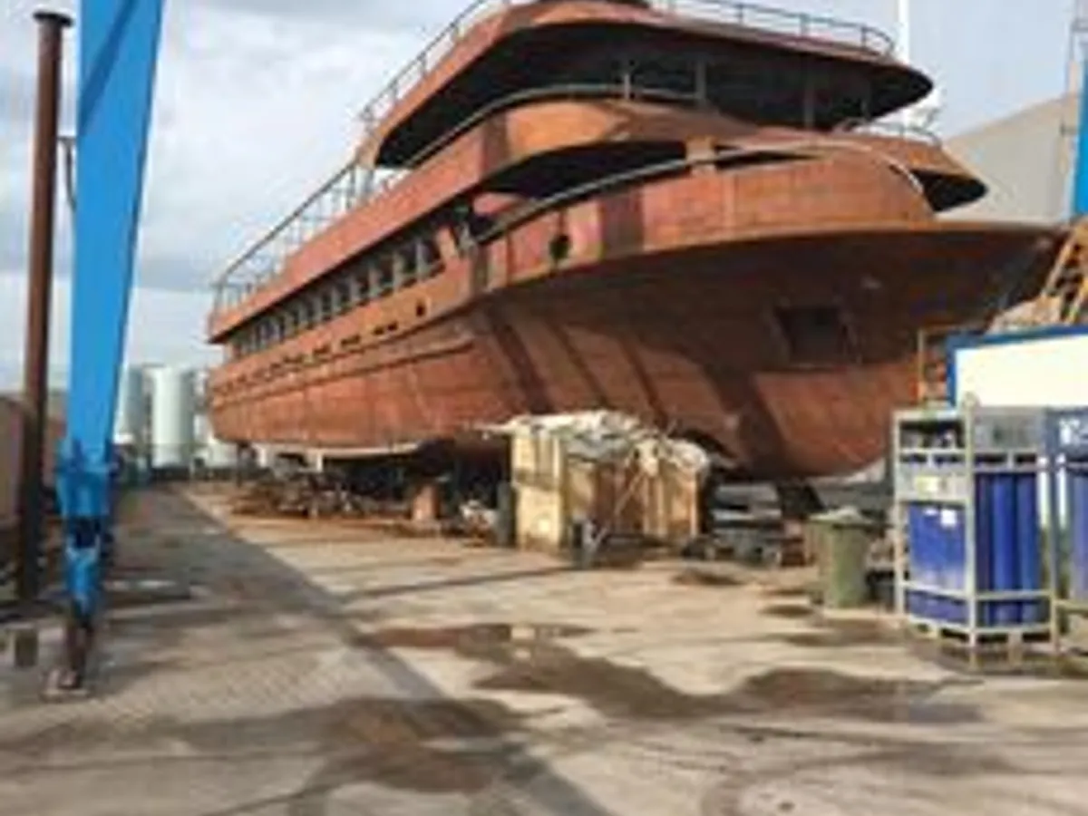 Пасажирський корабель для продажу