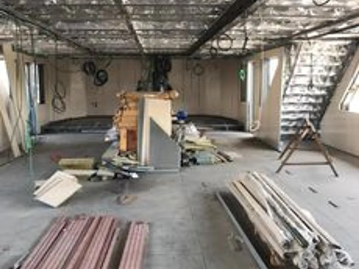 Пасажирський корабель для продажу