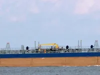 Танкер для нафти/хімікатів для продажу