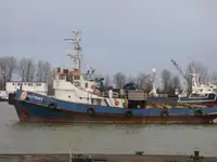 Буксирний човен на продаж