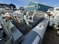 Жорсткий надувний човен для продажу