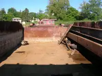 Баржа для продажу