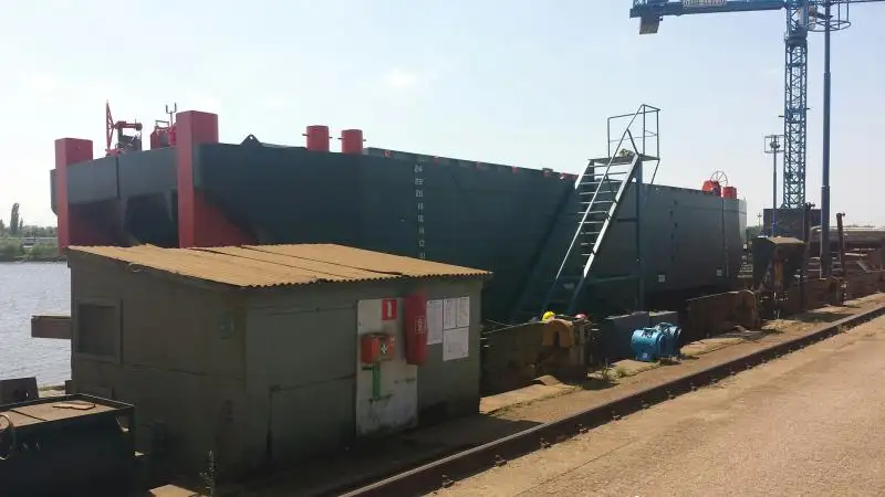 Баржа для продажу
