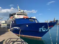 Круїзний корабель на продаж