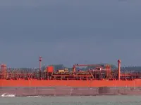Танкер для нафти/хімікатів для продажу
