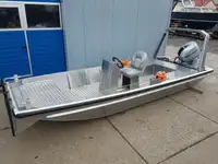 Робочі судна на продаж