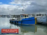 Буксирний човен на продаж
