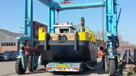 Універсальне судно для продажу