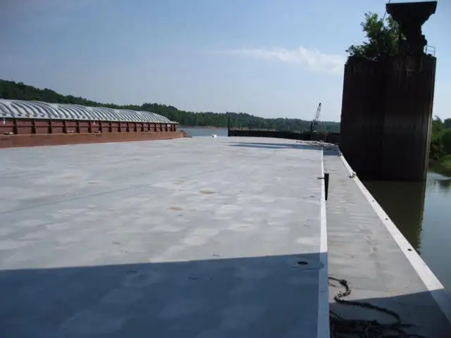 Баржа для продажу