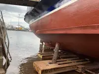 Робочі судна на продаж