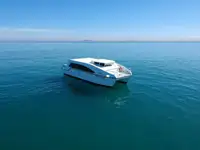 Катамаран на продаж