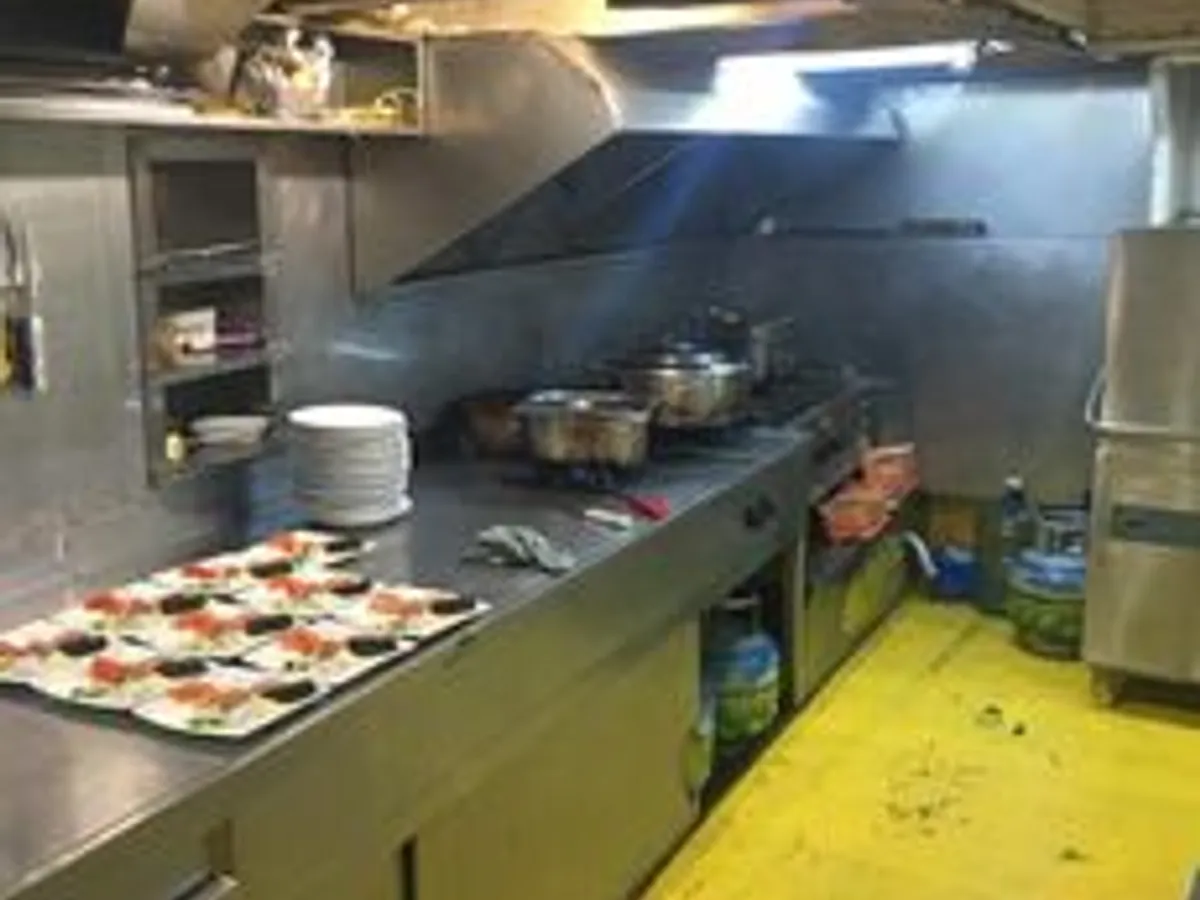 Пасажирський корабель для продажу