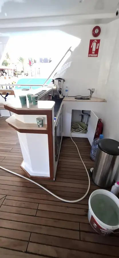 Круїзний лайнер для продажу