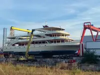 Пасажирський корабель для продажу