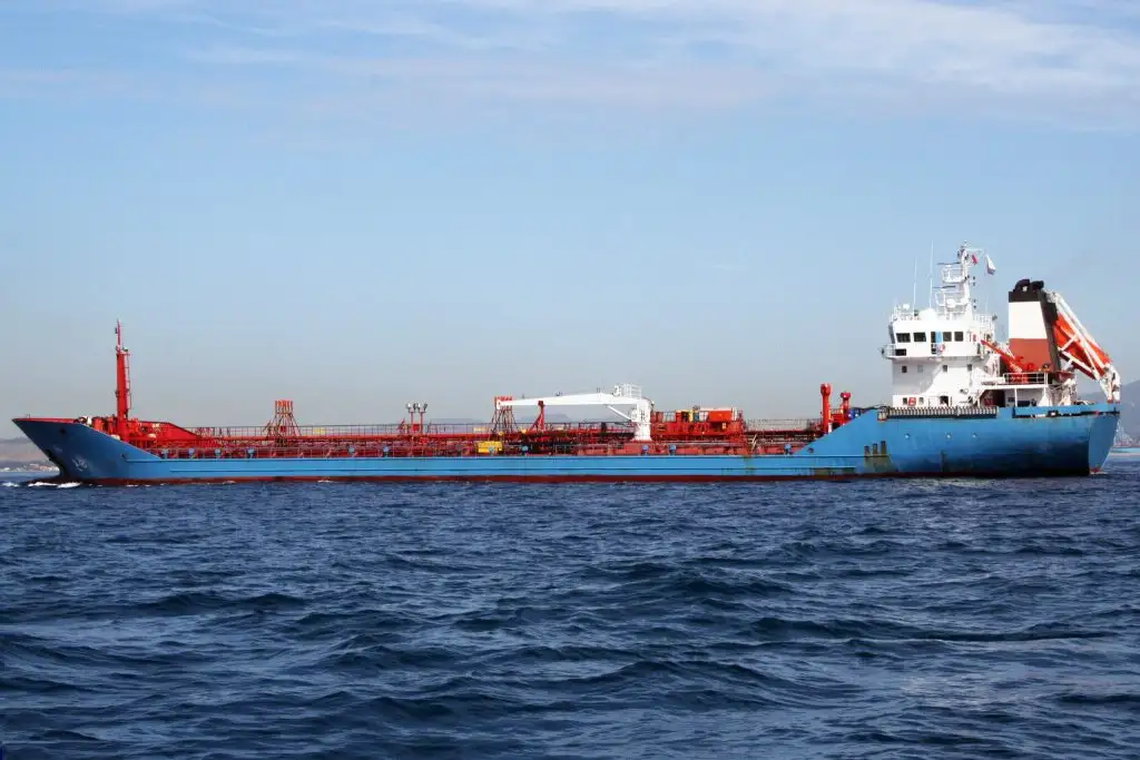 Танкер для нафти/хімікатів для продажу