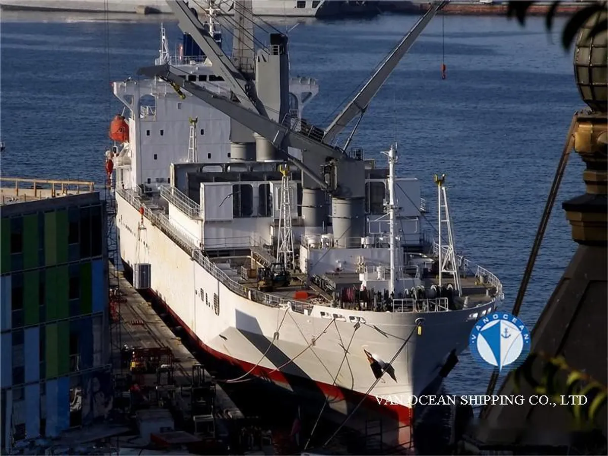 Рефрижераторне судно для продажу