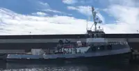 Буксирний човен на продаж