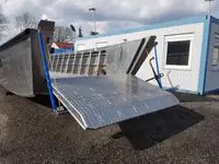 Десантний корабель, танк на продаж