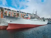 Trawler на продаж