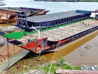 Десантний корабель-танкер для продажу