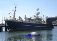Судно для переробки та доставки риби для продажу
