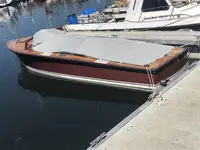 Круїзний корабель на продаж